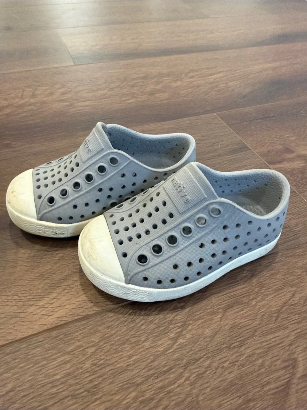 Native Kids Slip-On Water Shoes in Light Gray and White